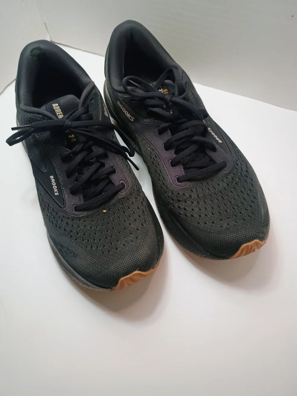 Brooks Adrenaline GTS  Running Shoes Sneakers Size 11